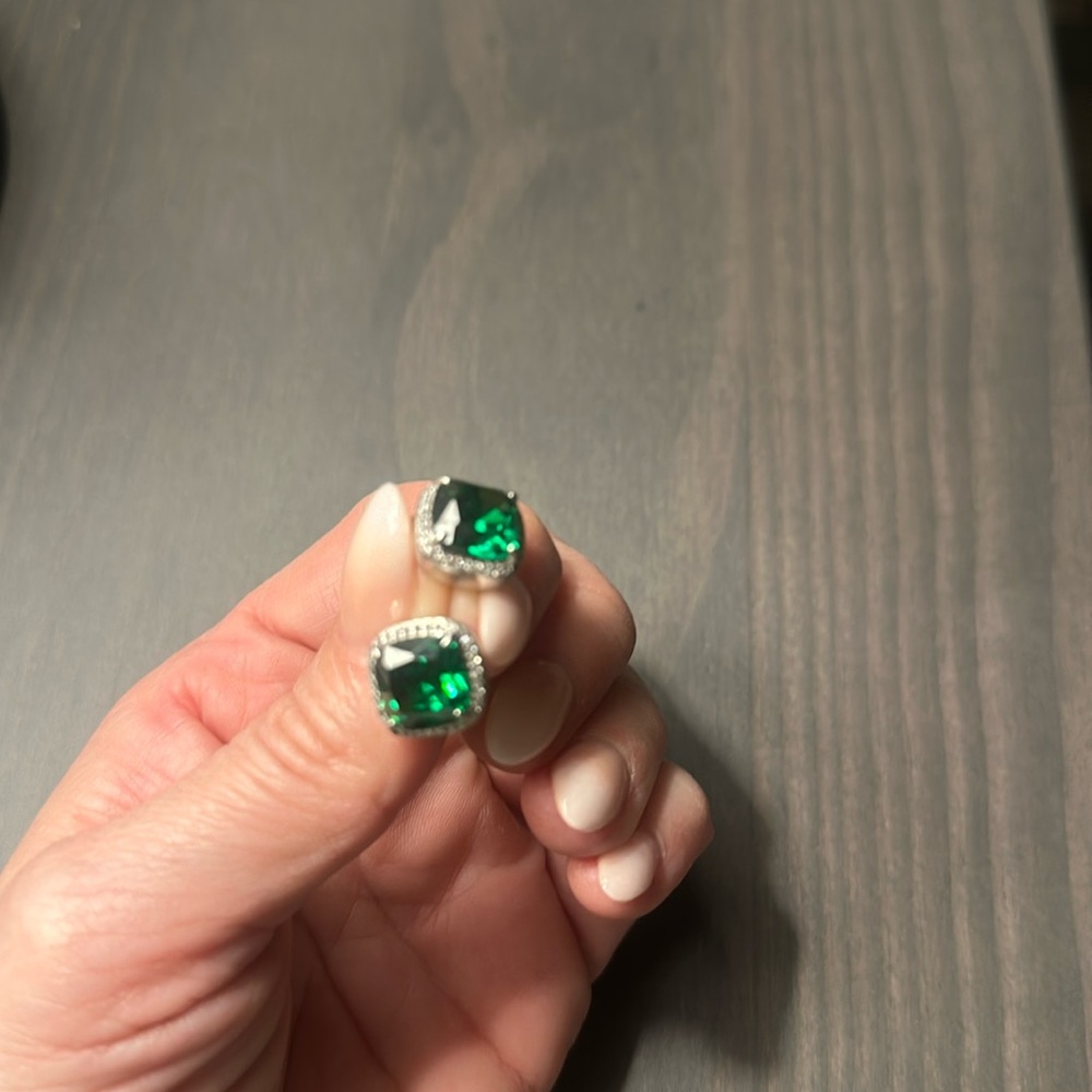 Henri Bendel Stud earrings